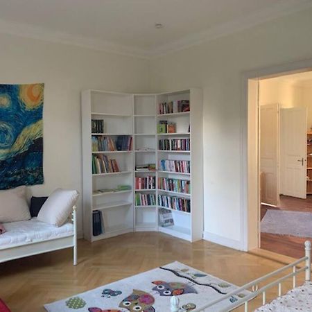 großzügige Wohnung in Schleswiger Altbauvilla Exterior foto
